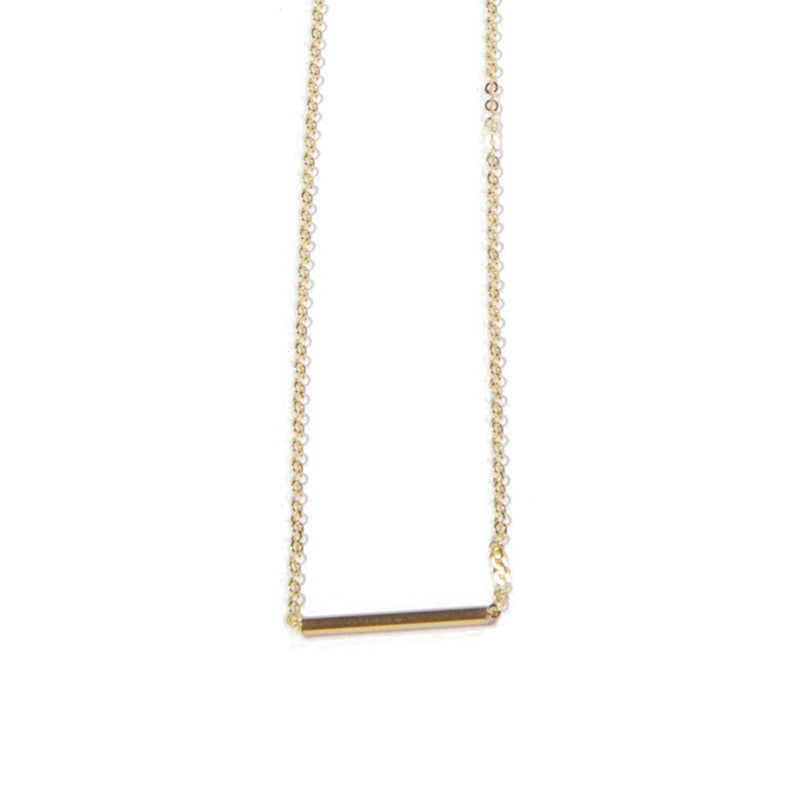 Gold Short Bar Necklace Close Up