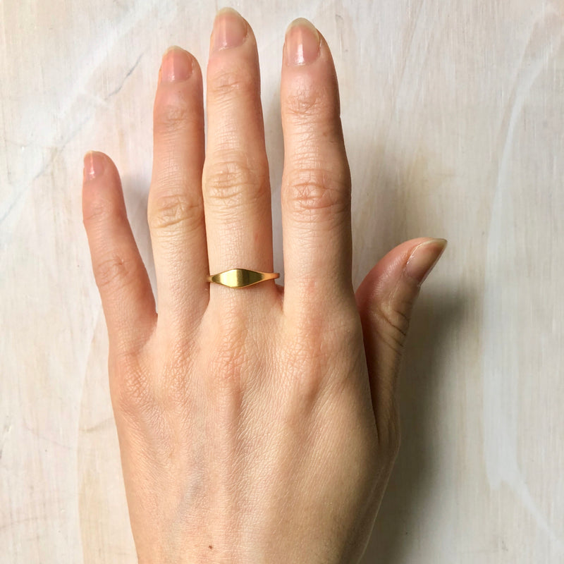 Dainty Signet Ring